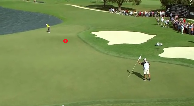 Video golf: Tiger Woods lập kỷ lục gạt bóng từ khoảng cách 30m